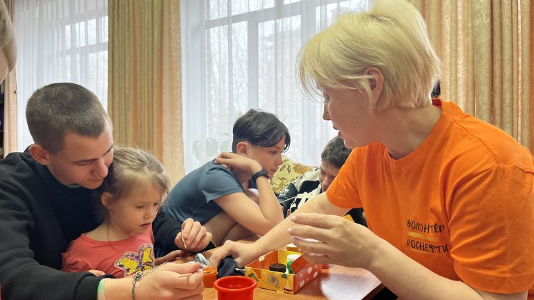Праздник устроили волонтёры для воспитанников ангарского Центра помощи детям